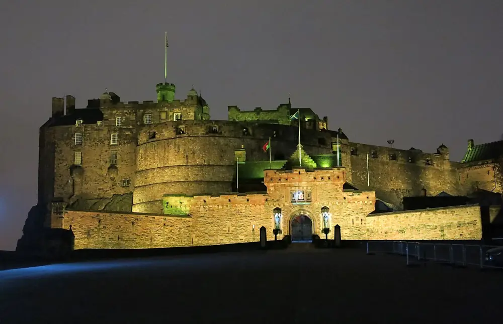 Edinburgh Castle and the One O'Clock Gun