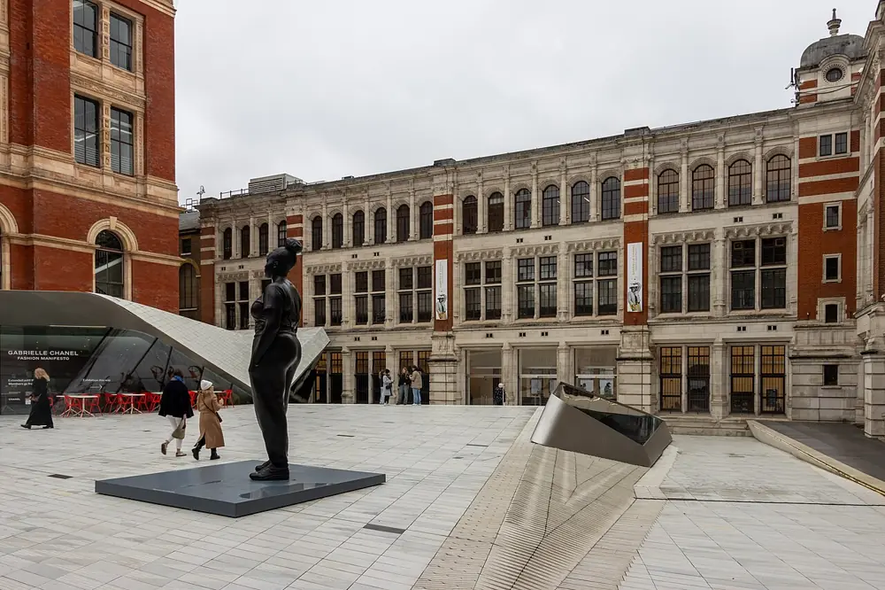 Get Lost in the V&A