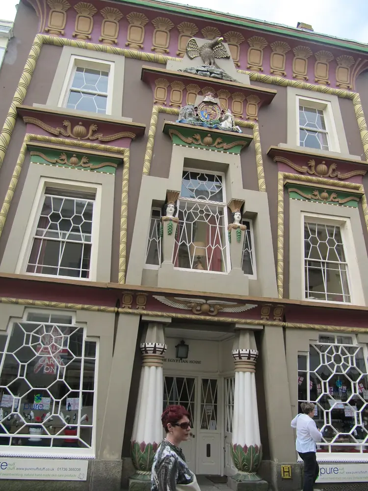Chapel Street and the Egyptian House